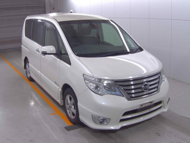NISSAN SERENA 2015