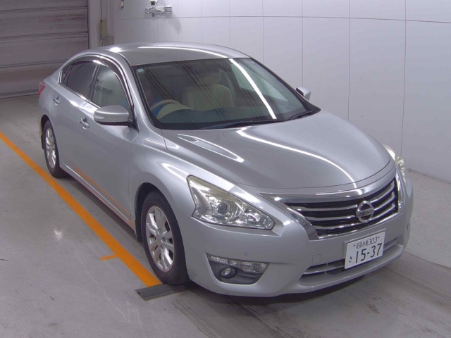 NISSAN TEANA 2015