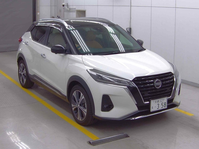 NISSAN KIX 2022