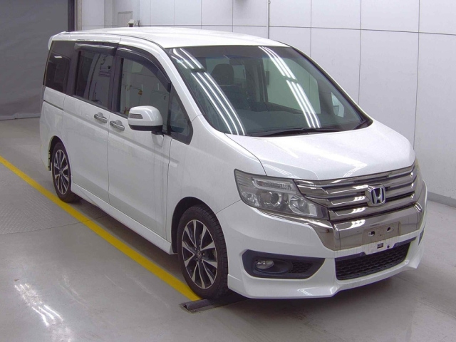 HONDA STEP WAGON 2014