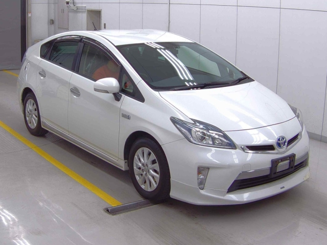 TOYOTA PRIUS PHV 2014