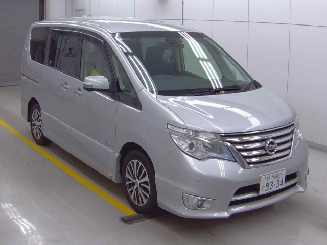 NISSAN SERENA 2015