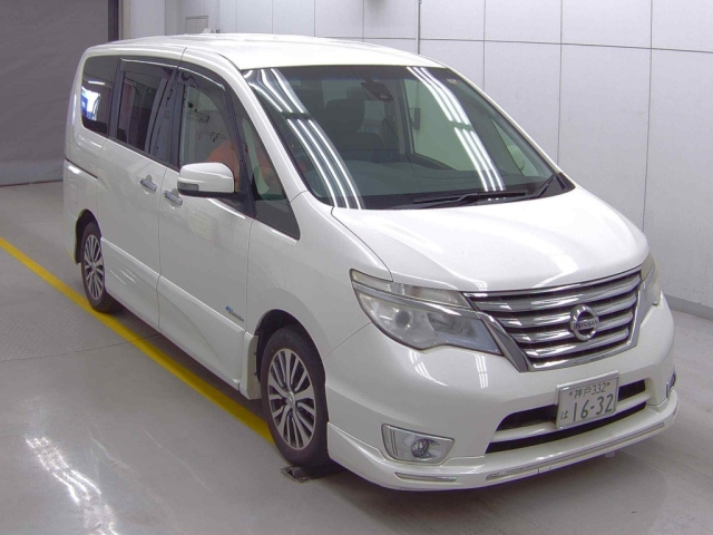 NISSAN SERENA 2015