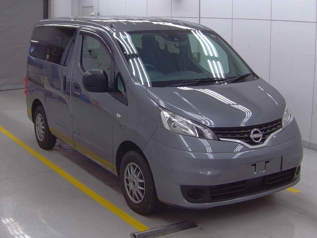 NISSAN NV200 2022