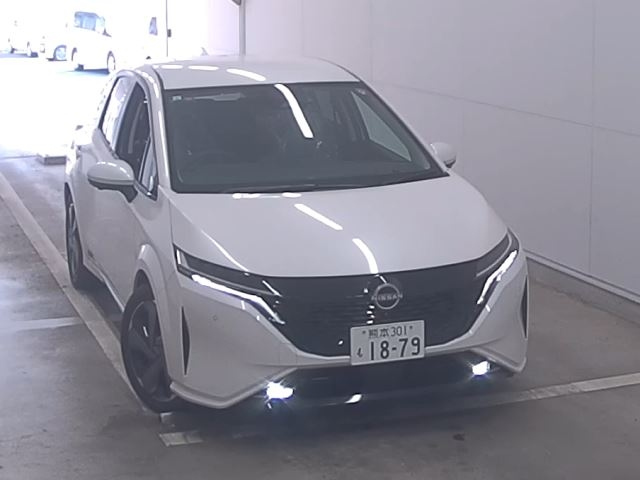 NISSAN AURA