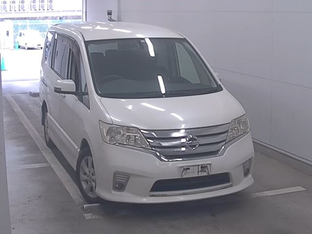 NISSAN SERENA 2011