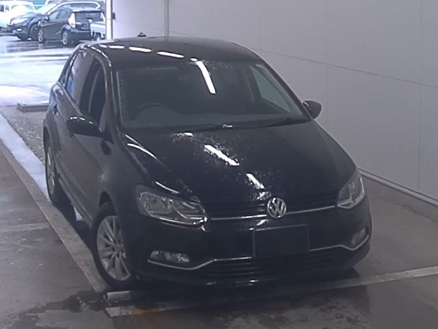 VOLKSWAGEN POLO 2015