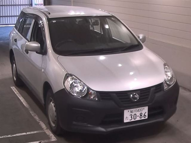 NISSAN AD 2017
