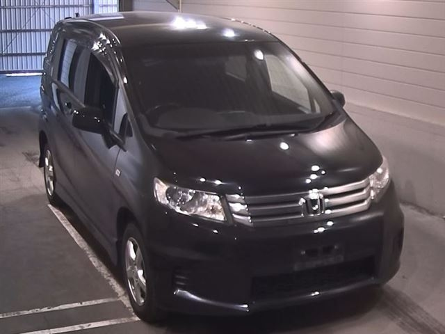 HONDA FREED 2010