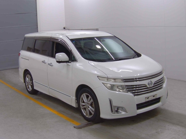 NISSAN ELGRAND 2010