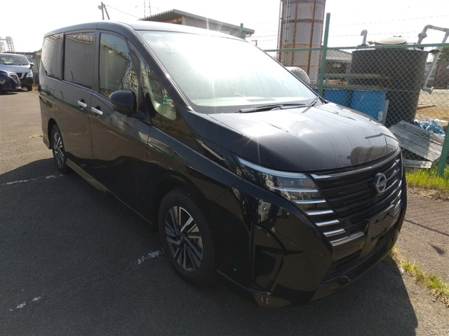NISSAN SERENA 2023