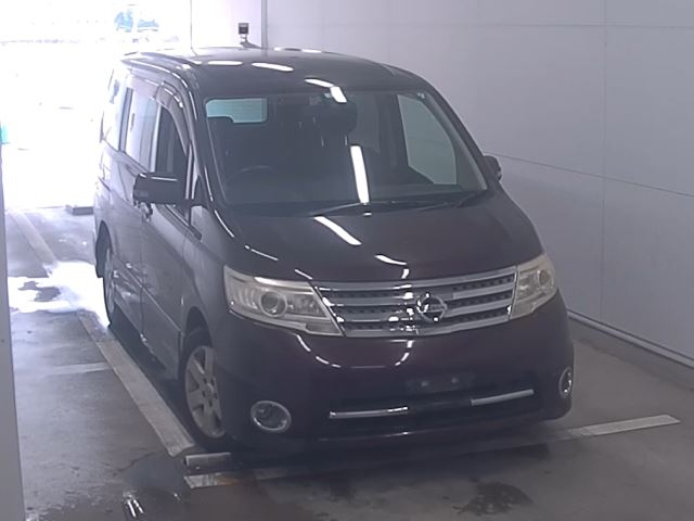 NISSAN SERENA 2010