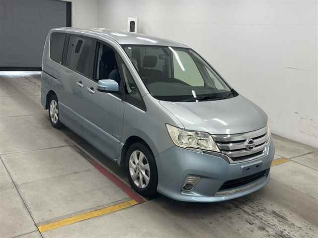NISSAN SERENA 2013