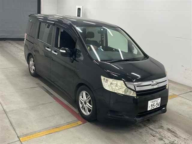 HONDA STEP WAGON 2010