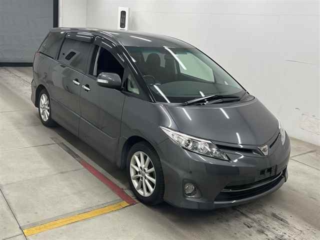 TOYOTA ESTIMA 2010