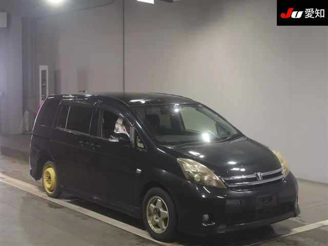 TOYOTA ISIS 2010