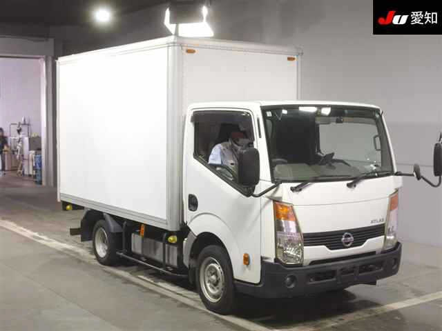 NISSAN ATLAS 2013