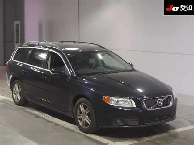 VOLVO V70 2012