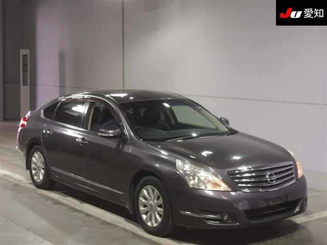 NISSAN TEANA 2010