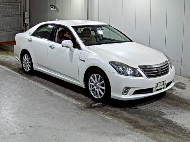 TOYOTA CROWN 2012