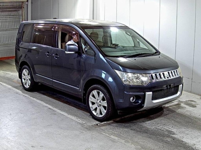 MITSUBISHI DELICA D5