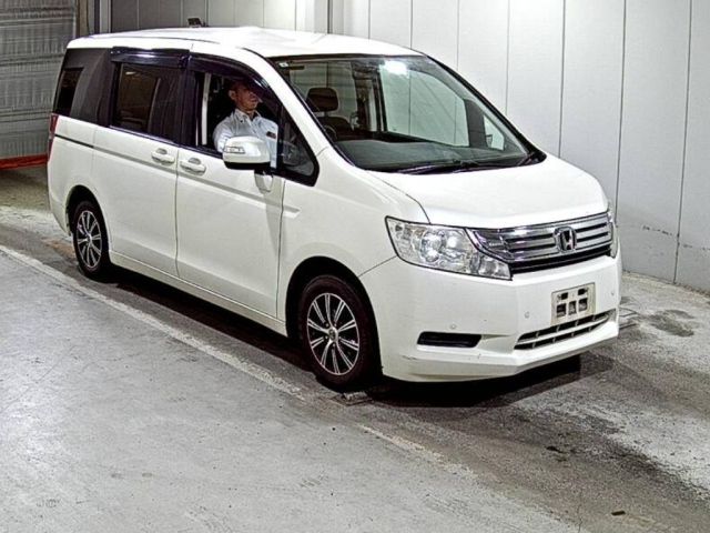HONDA STEP WAGON 2009