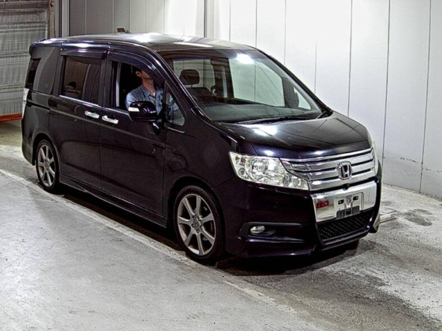 HONDA STEP WAGON 2010