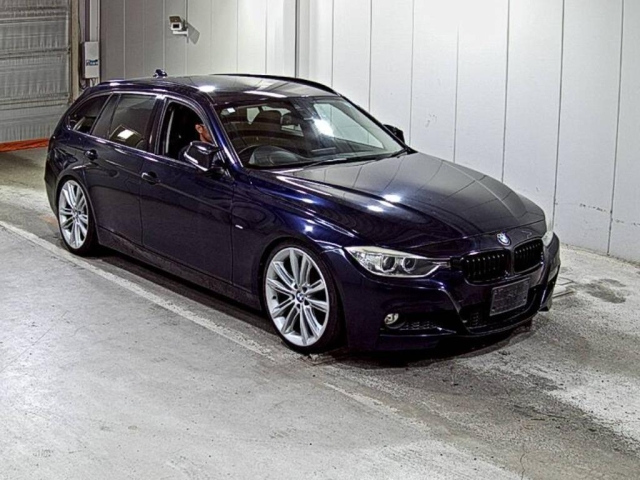 BMW 3 SERIES 2013
