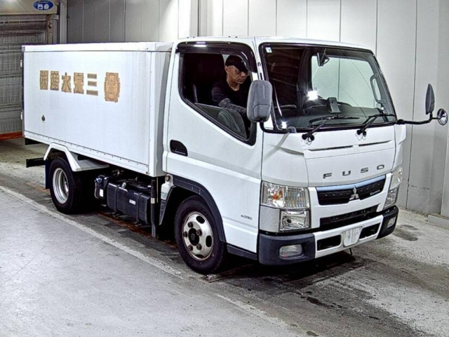 MITSUBISHI CANTER 2019