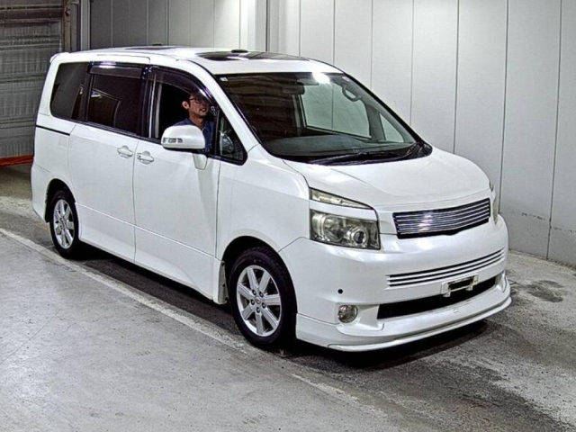 TOYOTA VOXY 2008