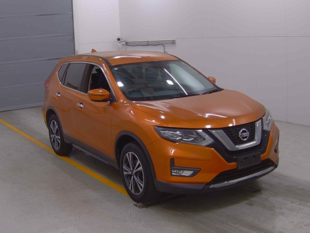 NISSAN X-TRAIL 2018