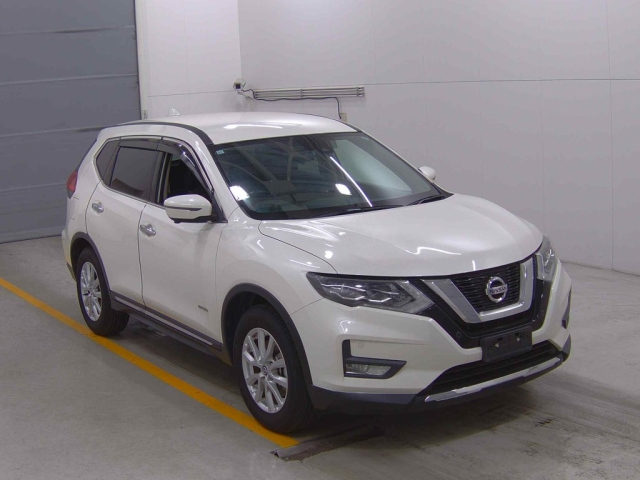 NISSAN X-TRAIL