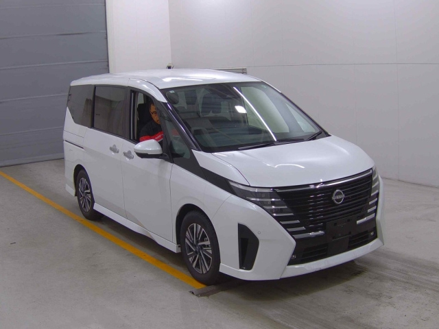 NISSAN SERENA 2023