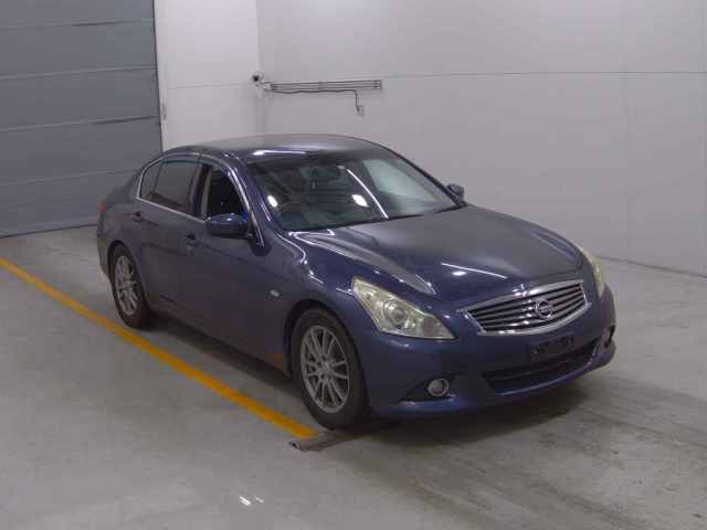 NISSAN SKYLINE 2010