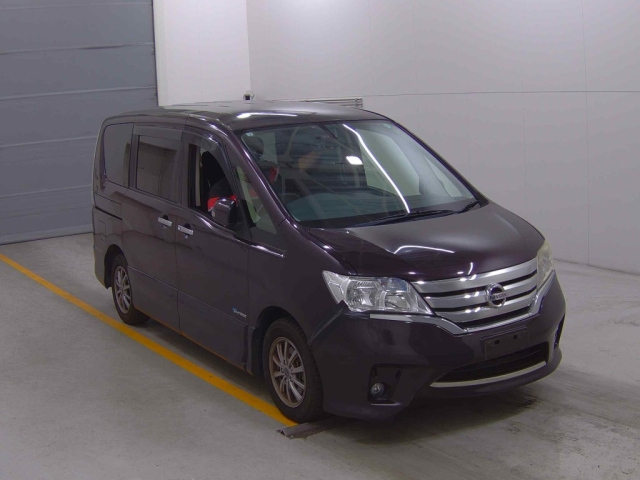 NISSAN SERENA 2013