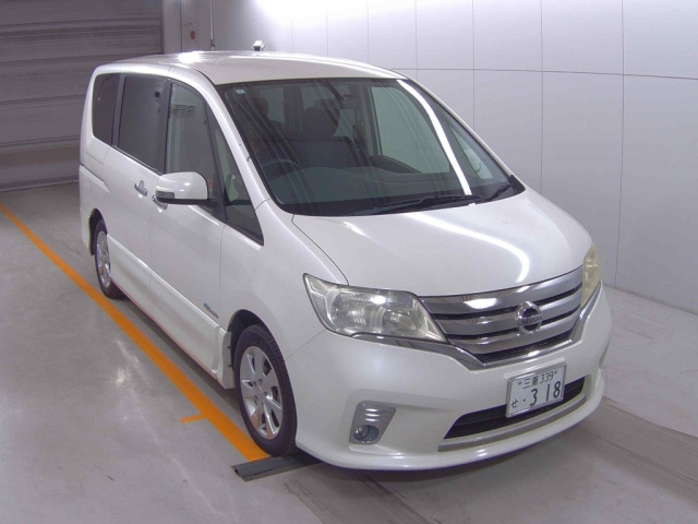 NISSAN SERENA