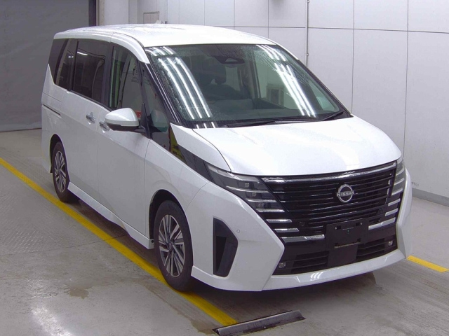 NISSAN SERENA 2023