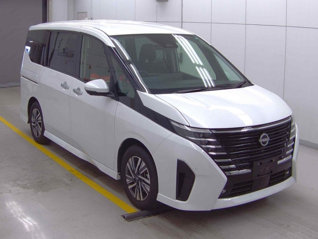 NISSAN SERENA 2023