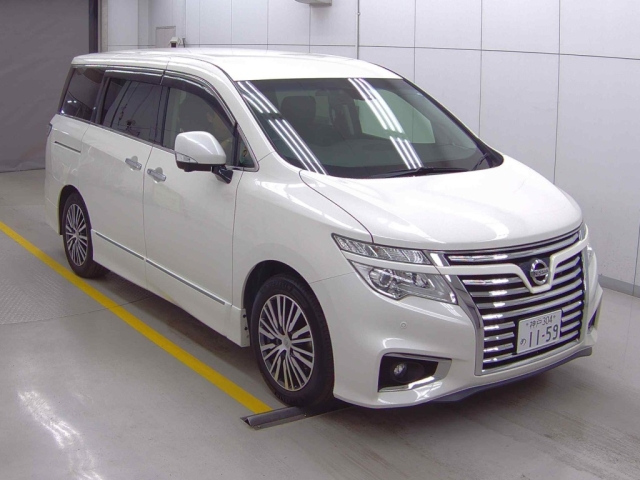 NISSAN ELGRAND