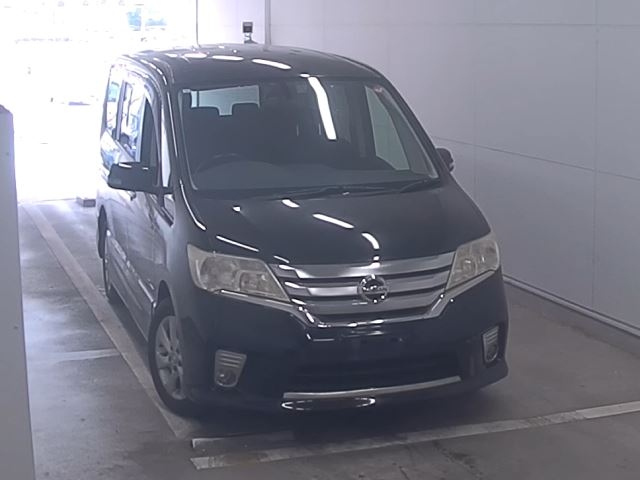 NISSAN SERENA 2013