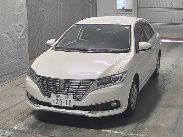 TOYOTA PREMIO 2018
