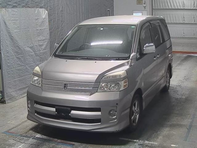 TOYOTA VOXY 2006