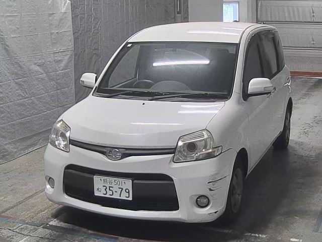TOYOTA SIENTA 2012