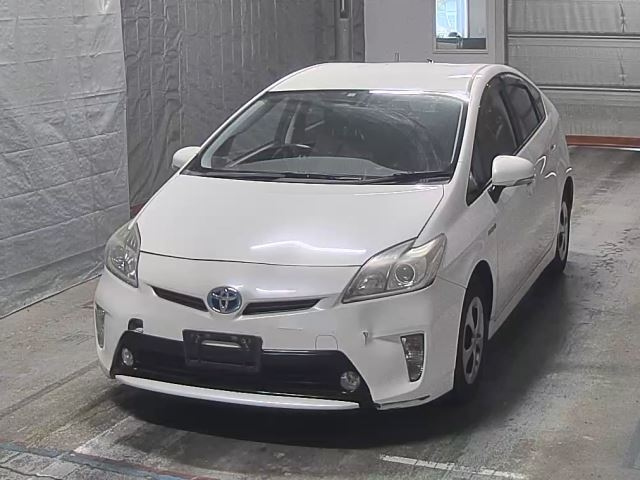 TOYOTA PRIUS 2013