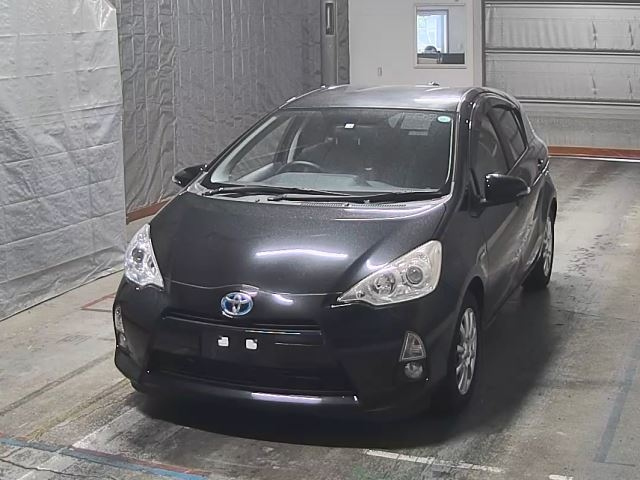 TOYOTA AQUA 2014