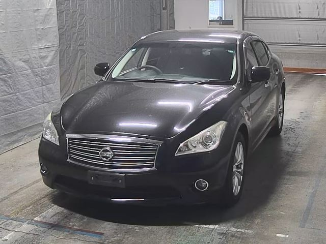NISSAN FUGA 2010