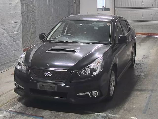SUBARU LEGACY B4