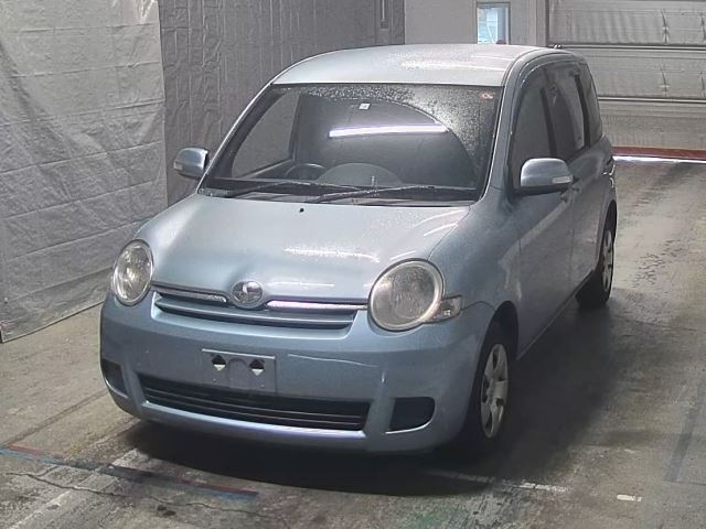 TOYOTA SIENTA 2012