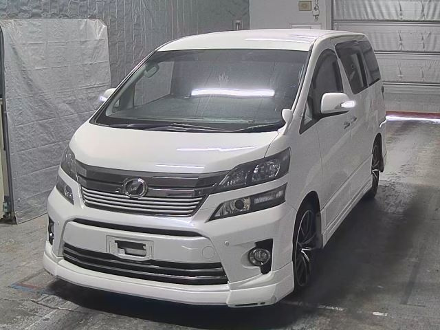 TOYOTA VELLFIRE 2013
