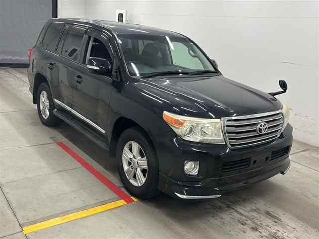 TOYOTA LAND CRUISER 2013
